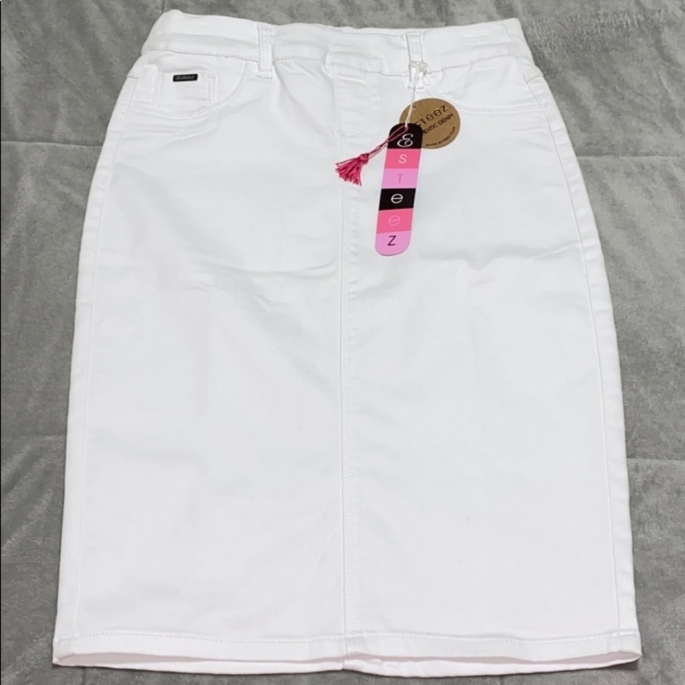 NWT Esteez white midi skirt size 4